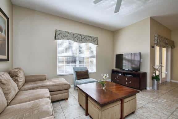 3044PP 8976 Coco Palm Road - Image 3