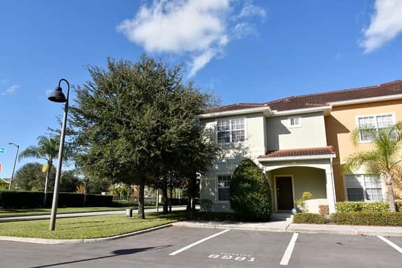 3046PP 8981 Coco Palm Rd - Image 2