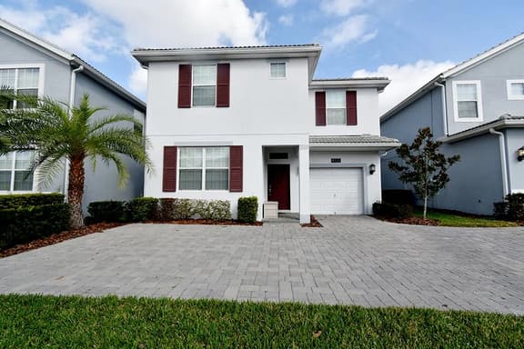 1664ST 4723 Sleepy Hollow Drive - Image 1
